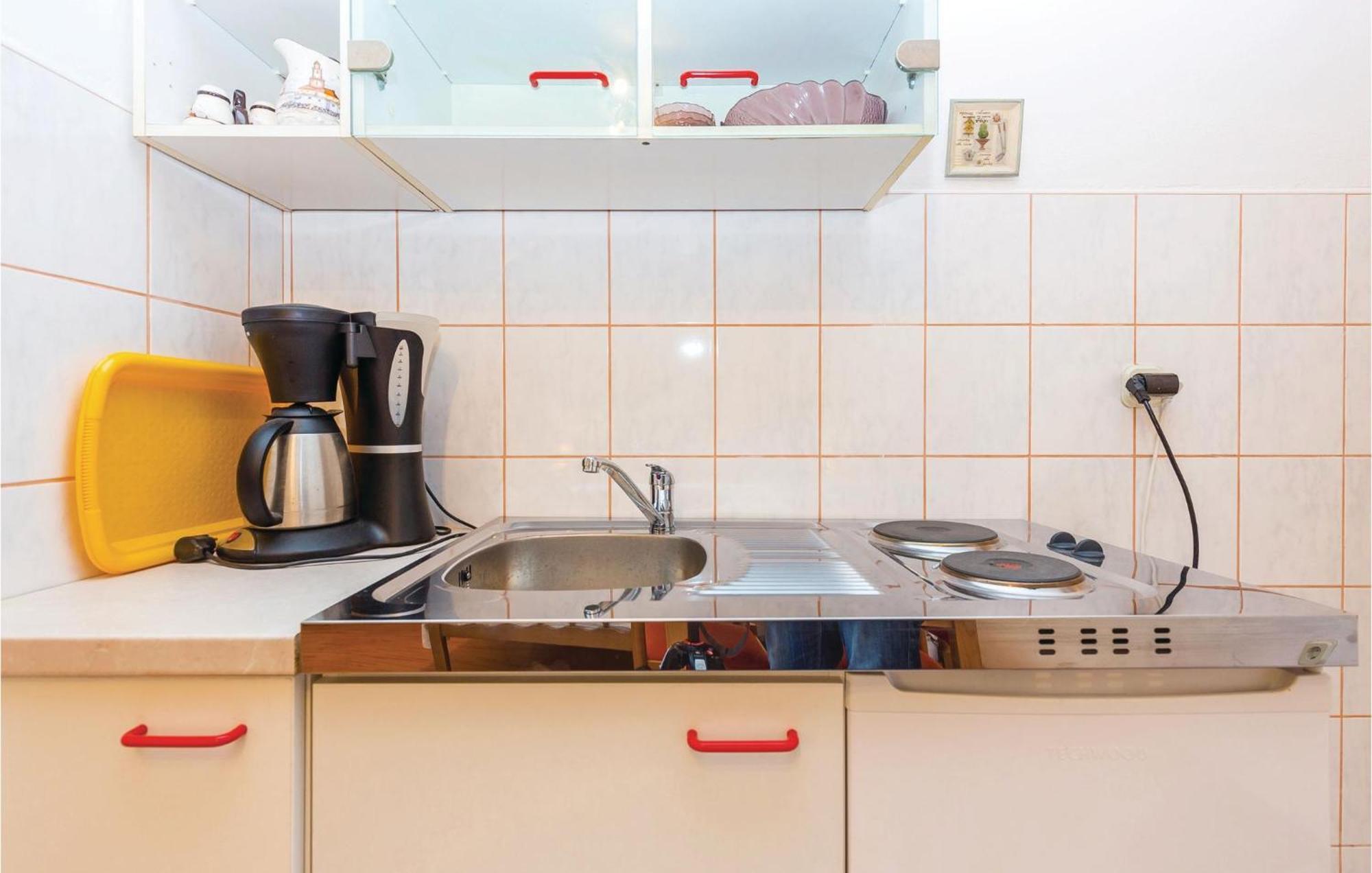 Stunning Apartment In Bakar With Kitchen Exterior foto